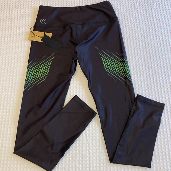 NEW! $78 SCOUT DESIGNS Size MEDIUM Black Leggings Green Geometric Dots Stripes - Picture 4 of 13